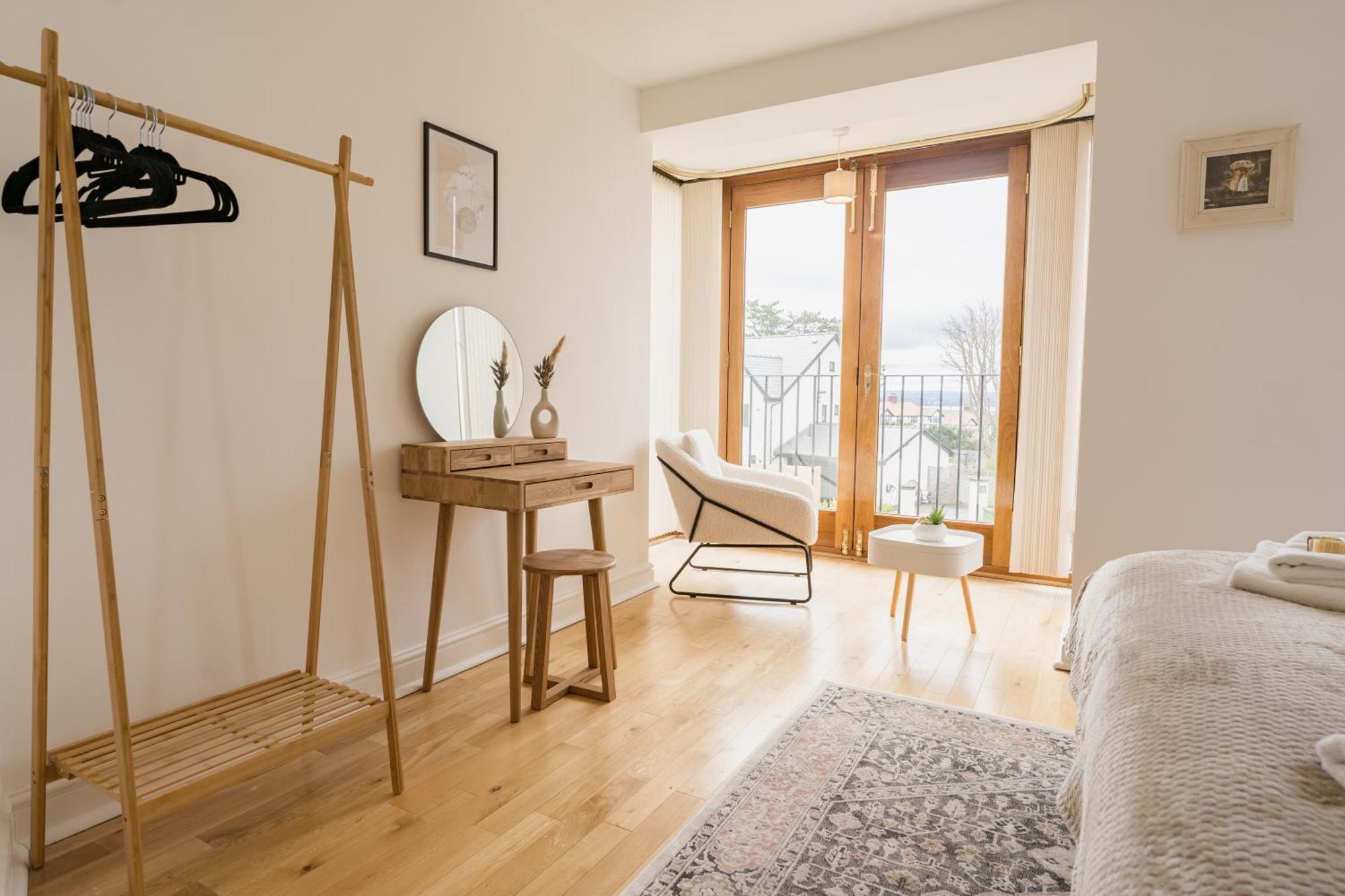 Beautifully Done 5 Bed Barn Conversion In Heswall - Sleeps Up To 10 Exterior foto