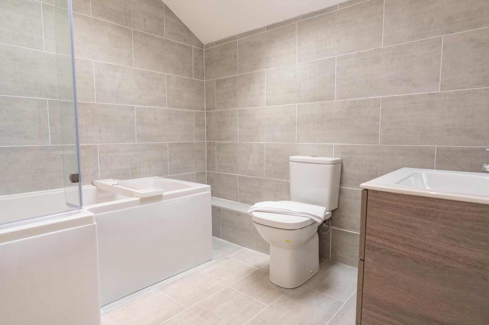 Beautifully Done 5 Bed Barn Conversion In Heswall - Sleeps Up To 10 Exterior foto