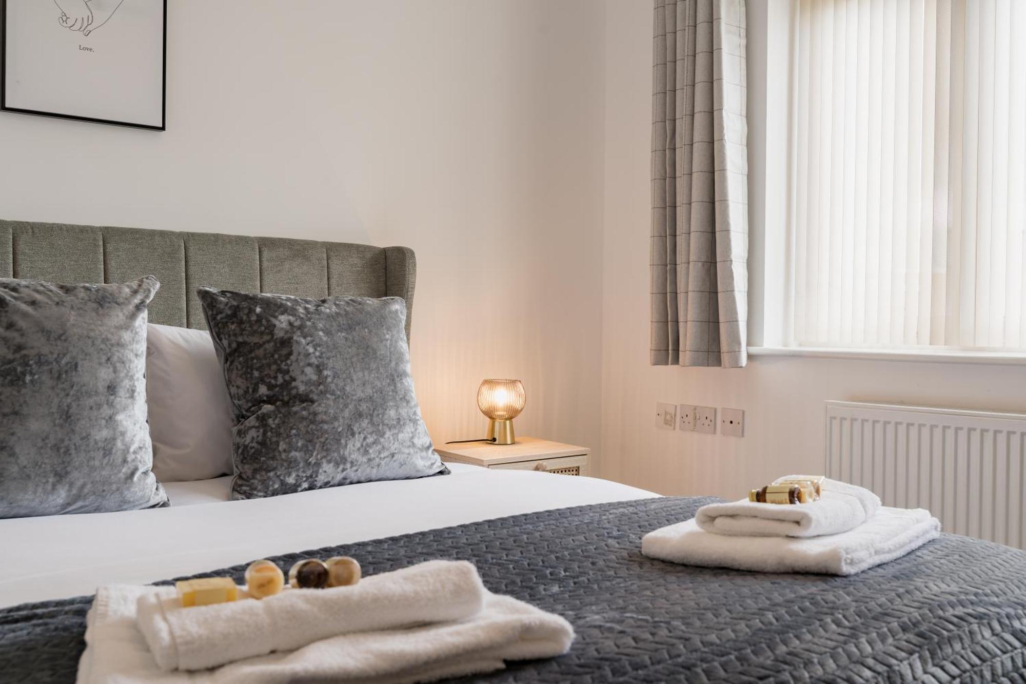 Beautifully Done 5 Bed Barn Conversion In Heswall - Sleeps Up To 10 Exterior foto